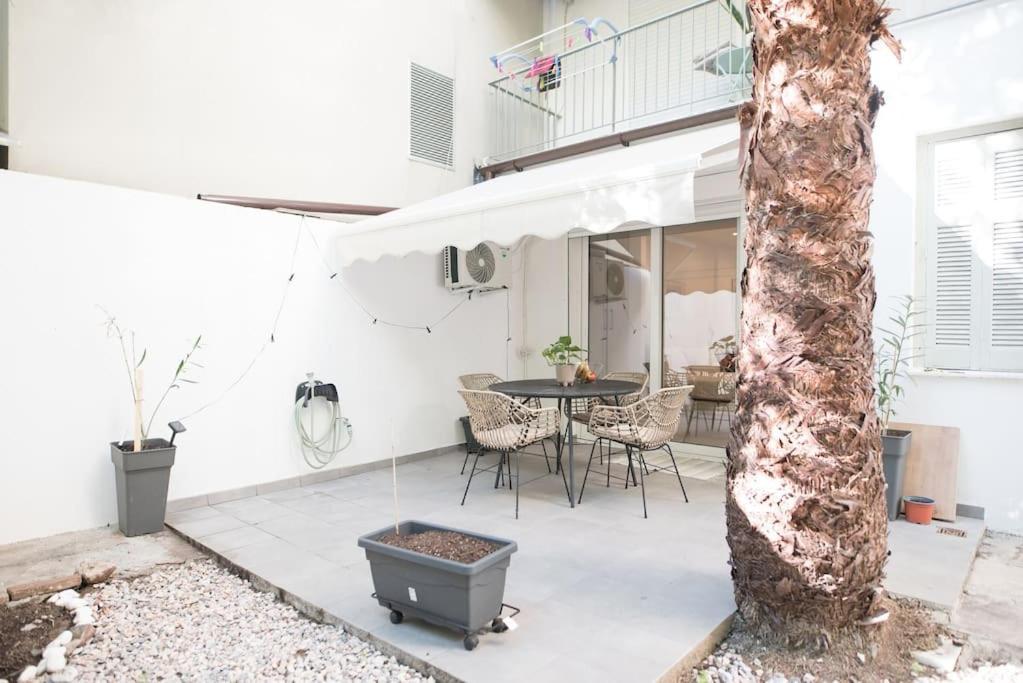 Luxury Studio With Garden Next To Acropolis Athens Luaran gambar