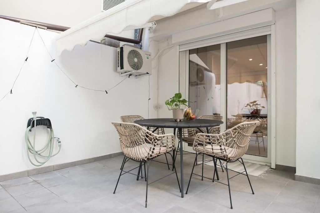Luxury Studio With Garden Next To Acropolis Athens Luaran gambar